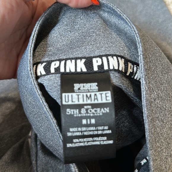 Victoria Secret Pink Villanova Wildcats Pullover 1/4 Zip Shirt 5th & Ocean M - Picture 4 of 4